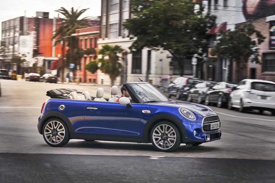  Mini Cooper S Cabrio (F57) 2018 года  (WW) (фото 32 из 222)